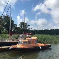 Łódka zespołu ratownictwa medycznego