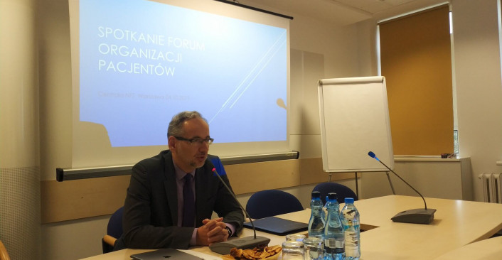 Kolorowa fotografia. Adam Niedzielski, p.o. prezesa NFZ podczas pierwszego spotkania Forum Organizacji Pacjenckich.